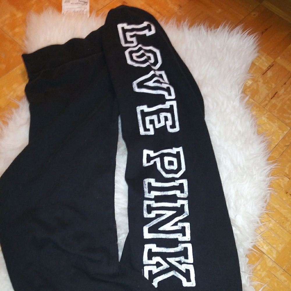 PINK VS SWEATS